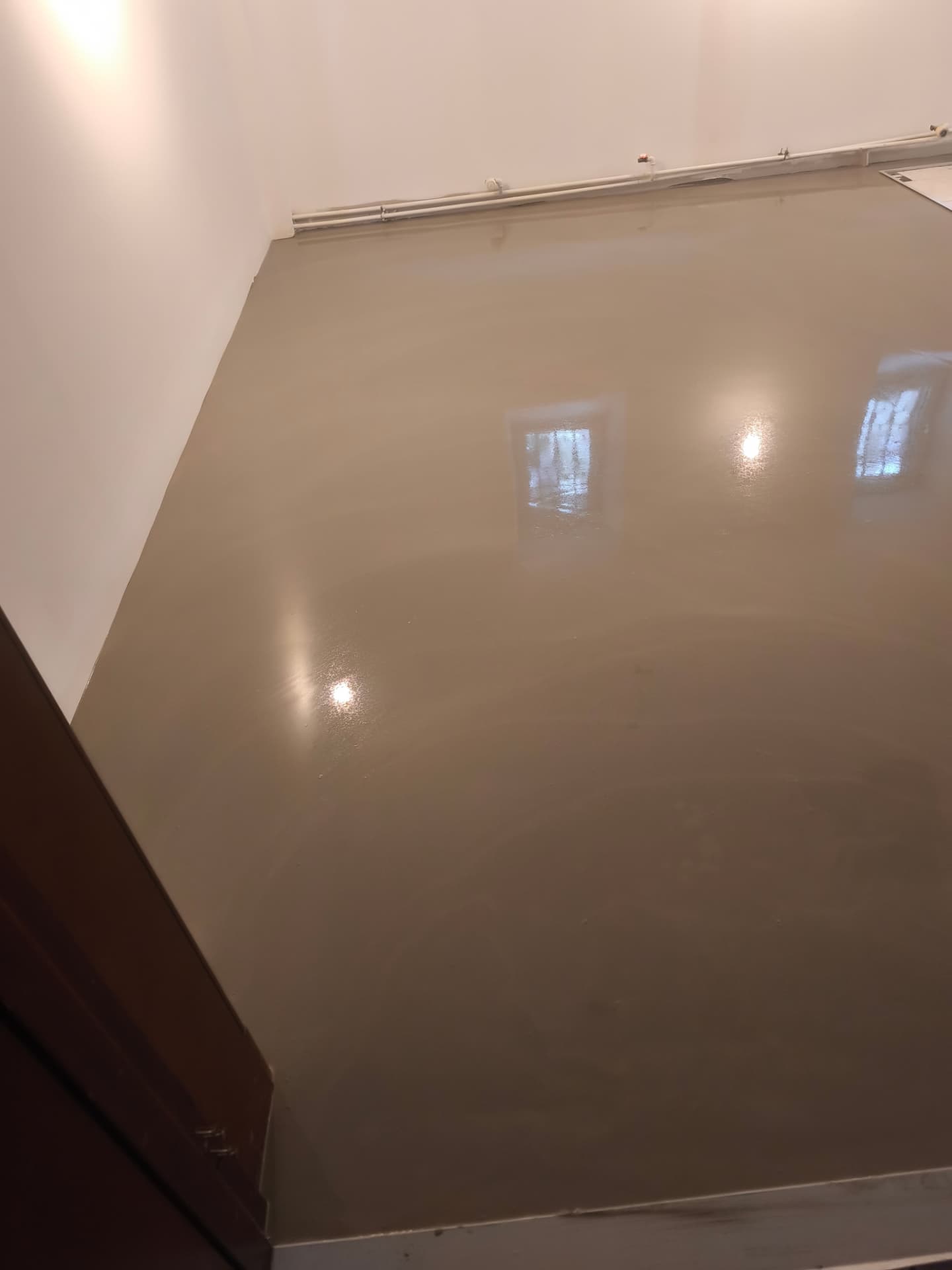 Chape liquide — détail de finition — chantier Eco Renov 67 à Strasbourg