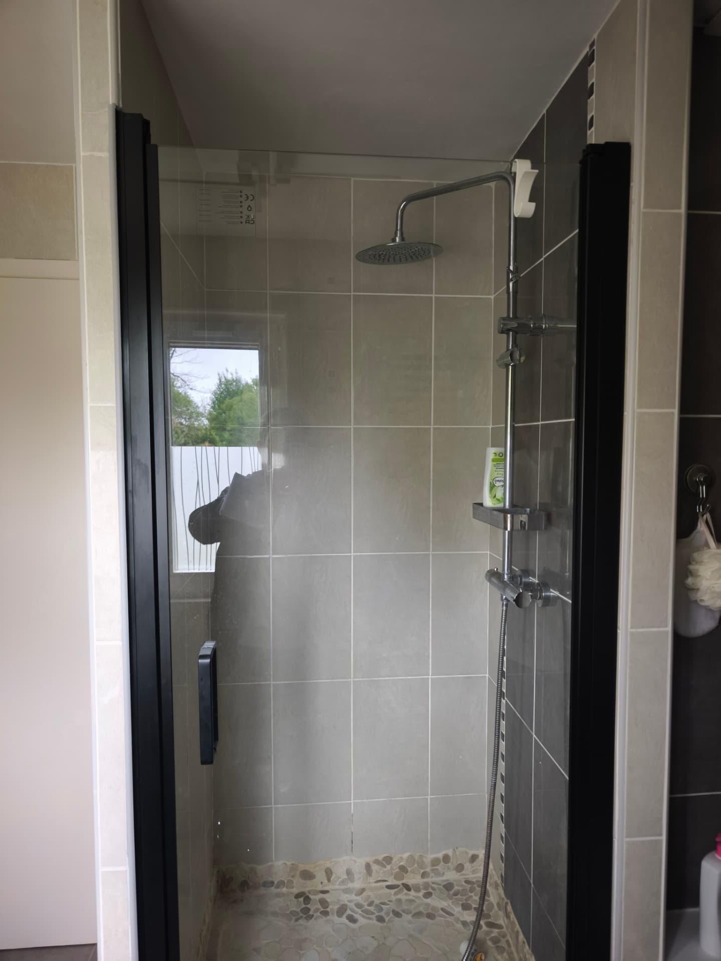 Salle de bain — douche à l'italienne — chantier Eco Renov 67 à Alsace