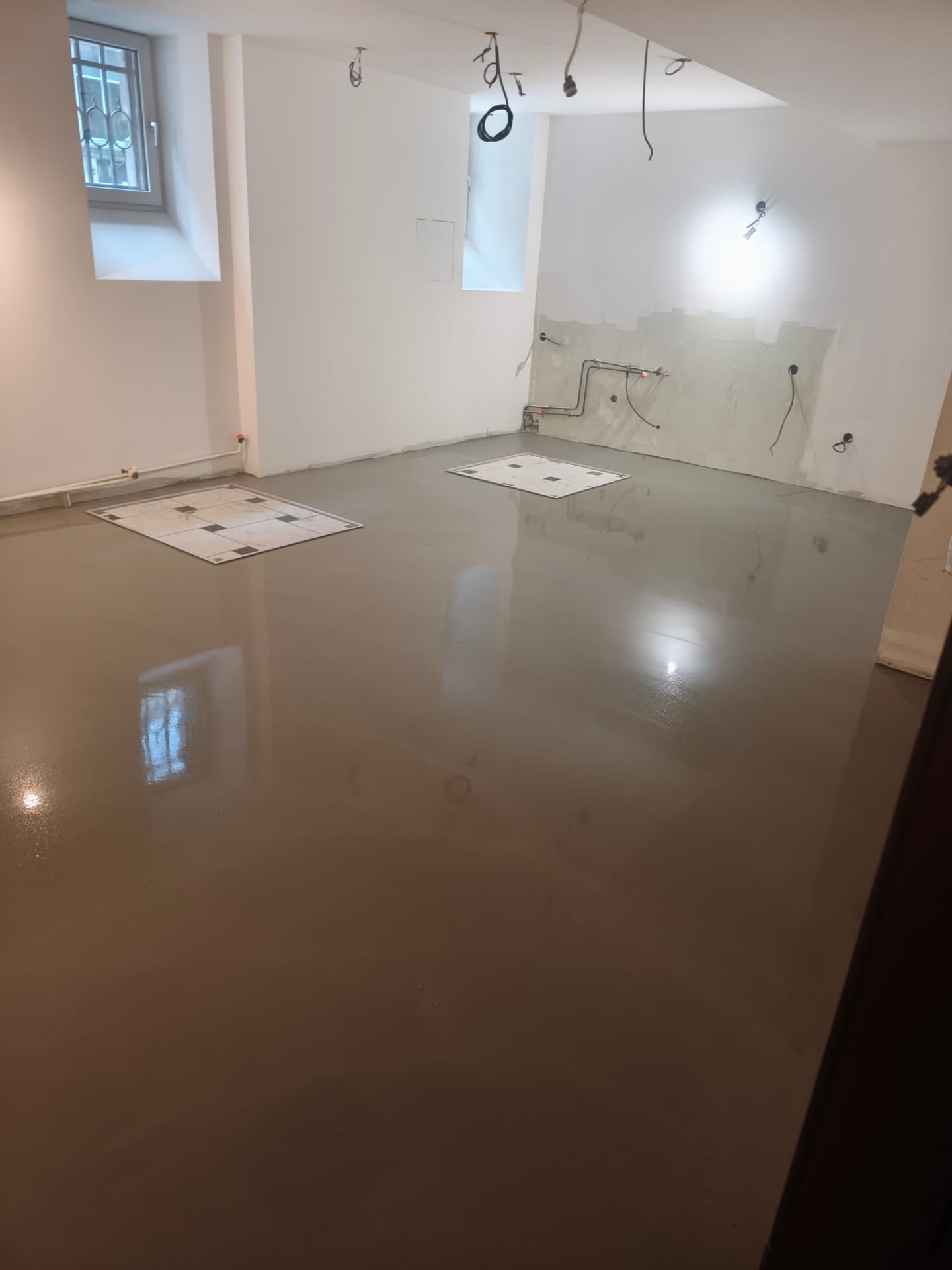 Chape liquide — local commercial — chantier Eco Renov 67 à Strasbourg